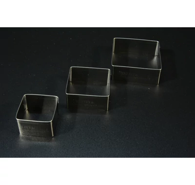 Négyzetes kiszúró forma 3 db