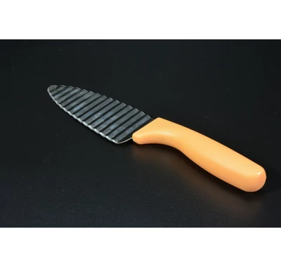 Dekoráló kés hullámos