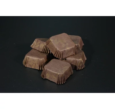csokoládé bonbon kapszli papír barna arany 39x39 mm négyzetes