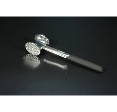 Könnyű húsklopfoló csúszásmentes nyéllel