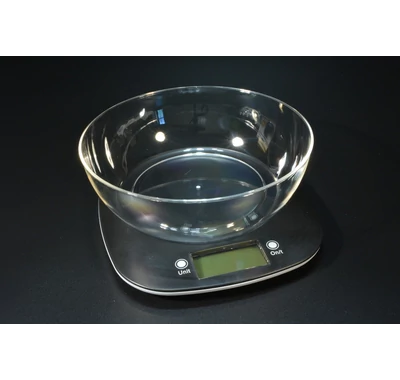 Digitális konyhai mérleg mérőtállal 5kg