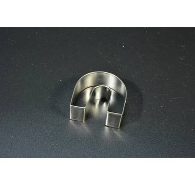 Patkó alakú süteménykiszúró 5 cm