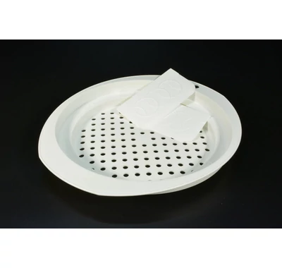 3:1 ben nokedli szaggató kis lyukakkal