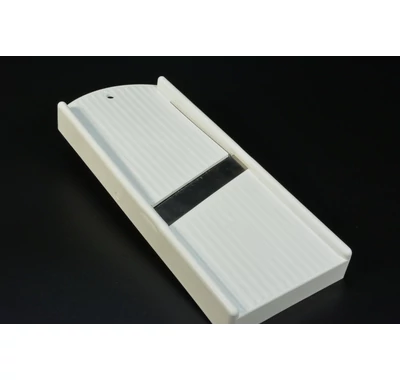 Zöldségszeletelő állítható pengés