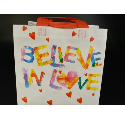 Bevásárló táska színes betűkkel öko táska 30x30x18 cm