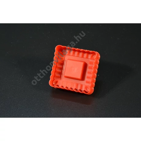 Csillag alakú rugós süteménykiszúró forma 6 cm