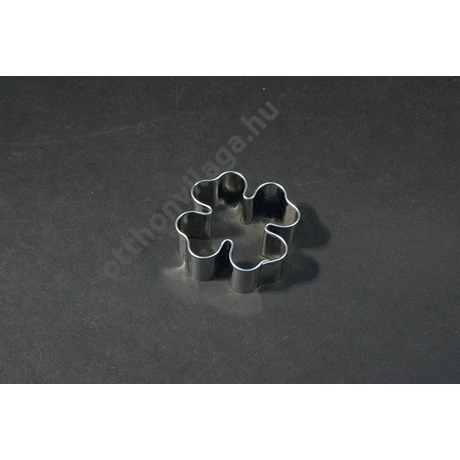 Négylevelű lóhere  szerencsehozó süteménykiszúró 4 cm 