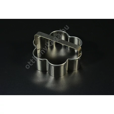 Virág alakú süteménykiszúró 9 cm