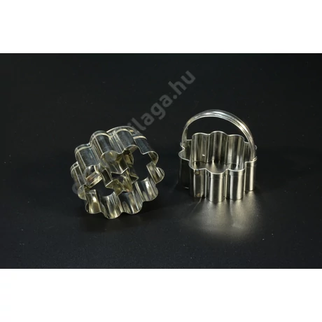 Süteménykiszúró csillag középpel 6 cm 2 db